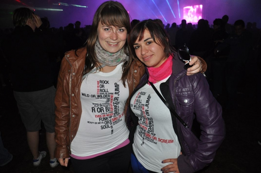 Vollbild Airbeat-One 2012 Teil 1