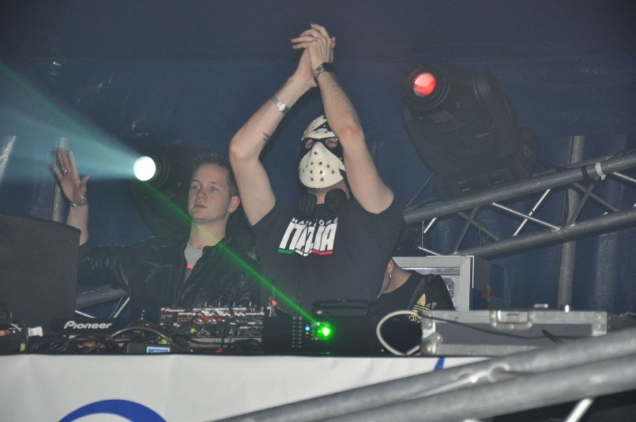 Vollbild Airbeat-One 2012 Teil 1