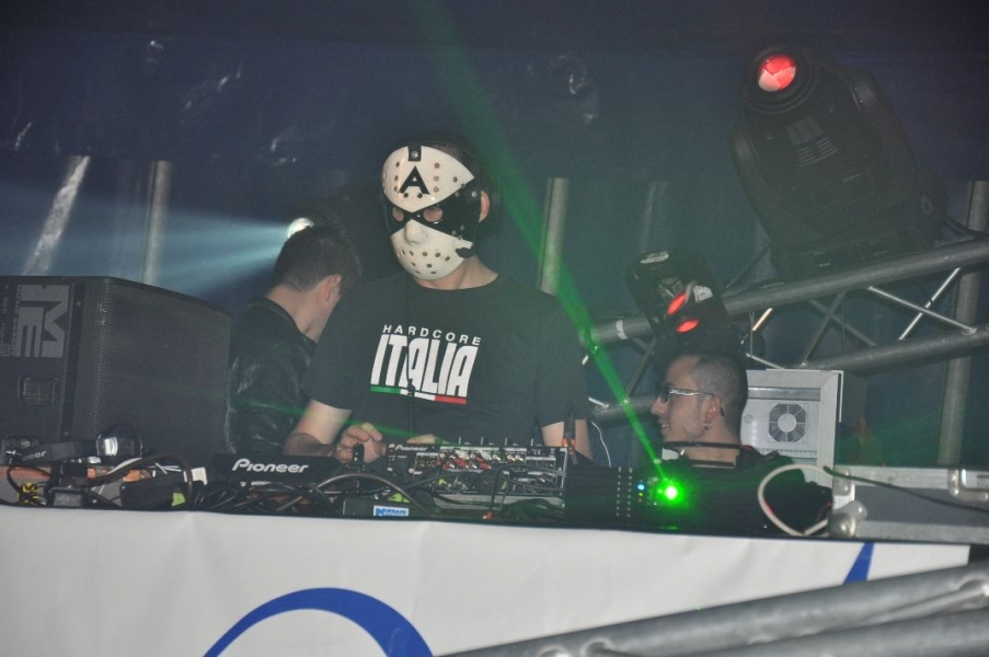Vollbild Airbeat-One 2012 Teil 1