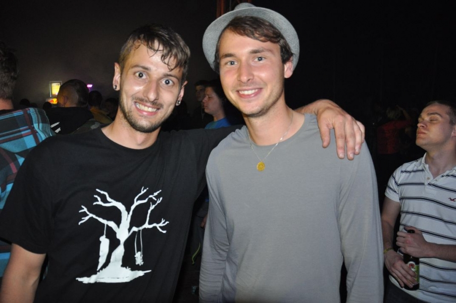 Vollbild Airbeat-One 2012 Teil 1