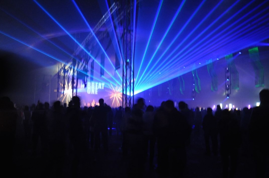 Vollbild Airbeat-One 2012 Teil 1