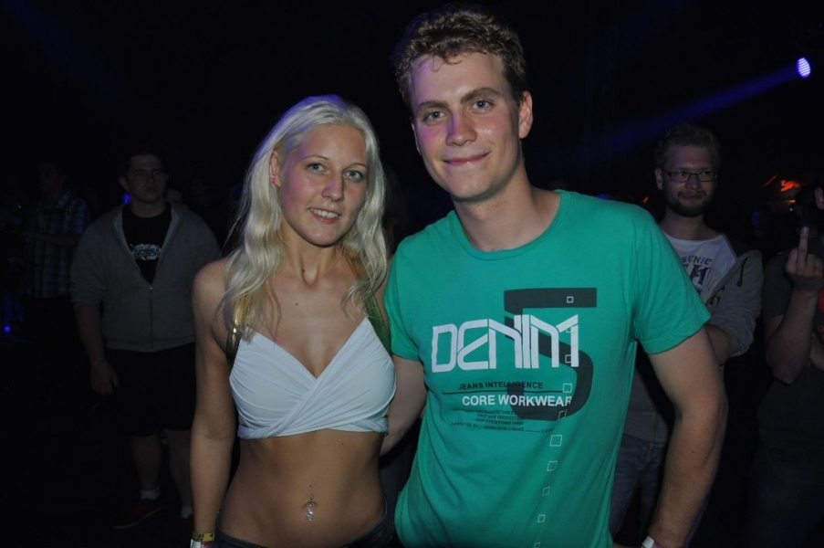 Vollbild Airbeat-One 2012 Teil 1
