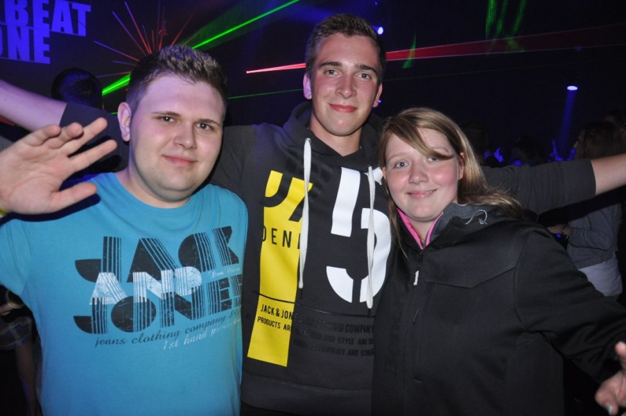 Vollbild Airbeat-One 2012 Teil 1