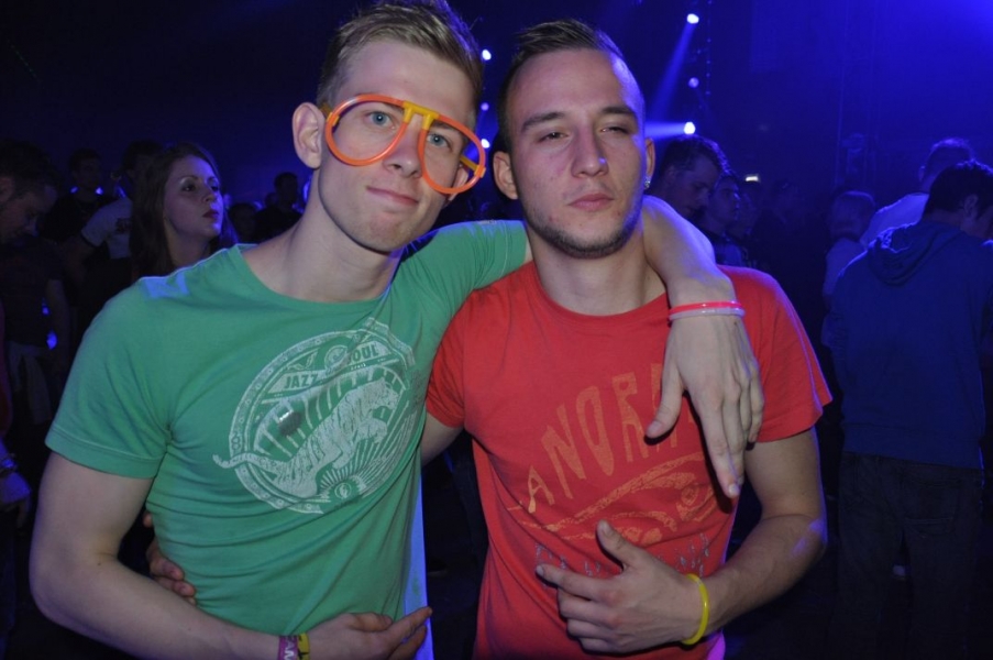 Vollbild Airbeat-One 2012 Teil 1