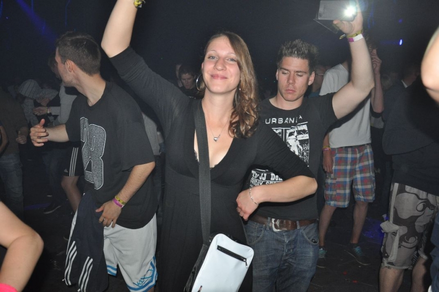 Vollbild Airbeat-One 2012 Teil 1