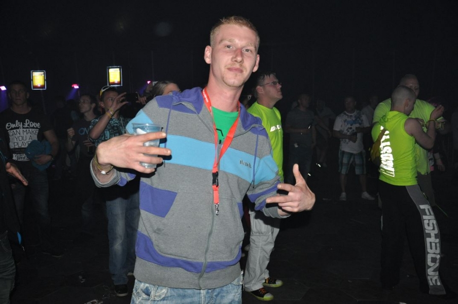 Vollbild Airbeat-One 2012 Teil 1