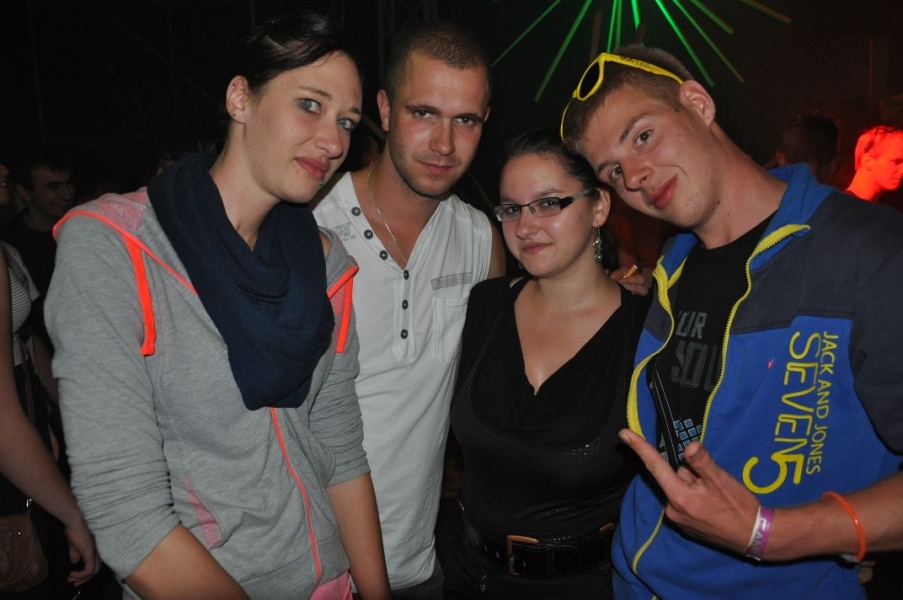 Vollbild Airbeat-One 2012 Teil 1