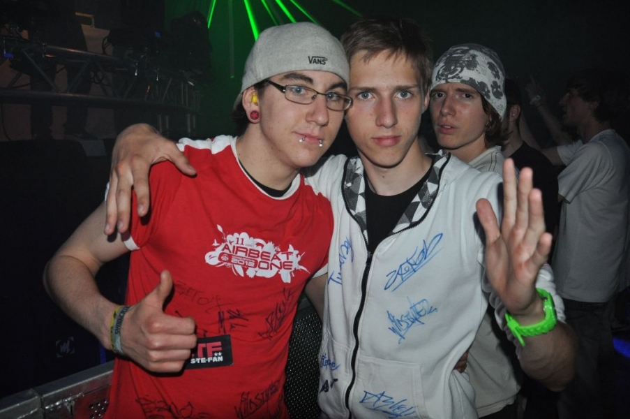 Vollbild Airbeat-One 2012 Teil 1