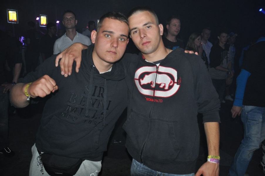 Vollbild Airbeat-One 2012 Teil 1