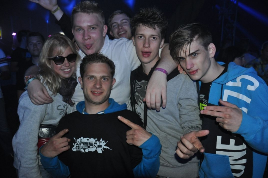 Vollbild Airbeat-One 2012 Teil 1