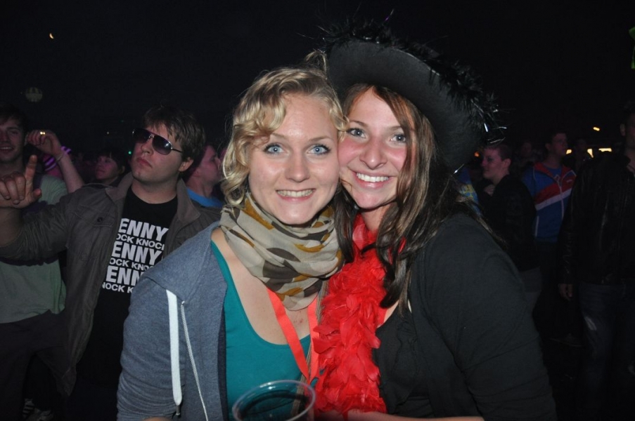 Vollbild Airbeat-One 2012 Teil 1