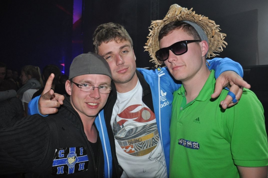 Vollbild Airbeat-One 2012 Teil 1