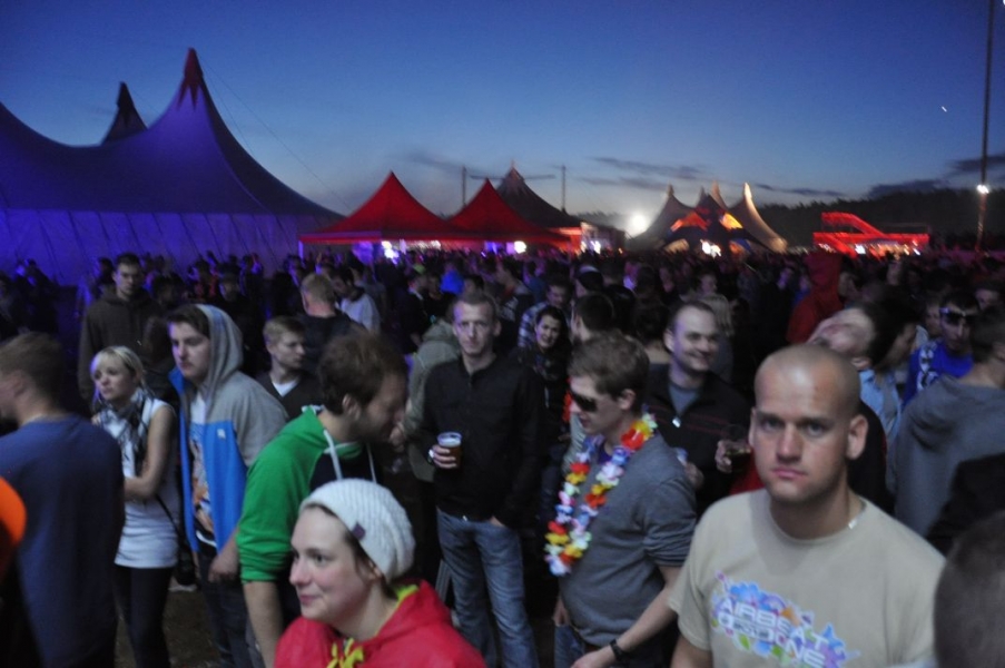 Vollbild Airbeat-One 2012 Teil 1
