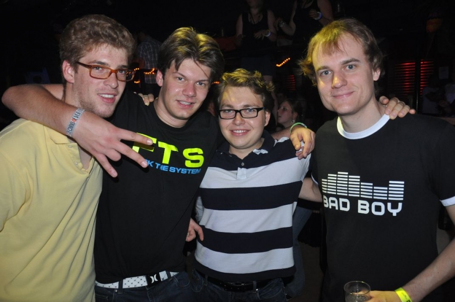 Vollbild TECHNO4EVER BEACH SENSATION