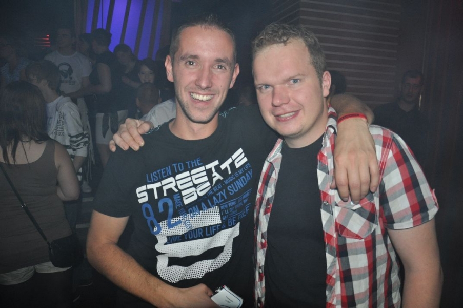 Vollbild 10 Jahre TECHNO4EVER