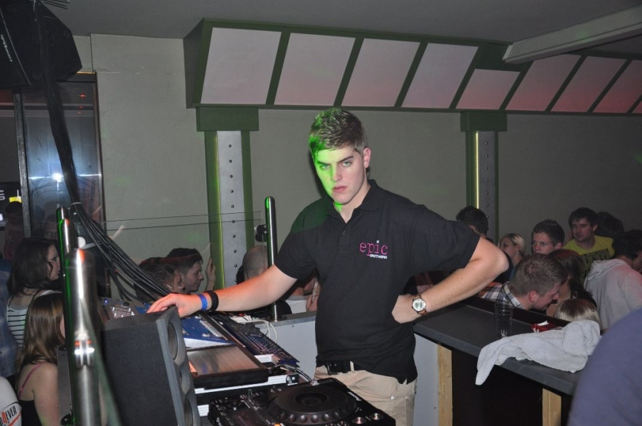 Vollbild 10 Jahre TECHNO4EVER