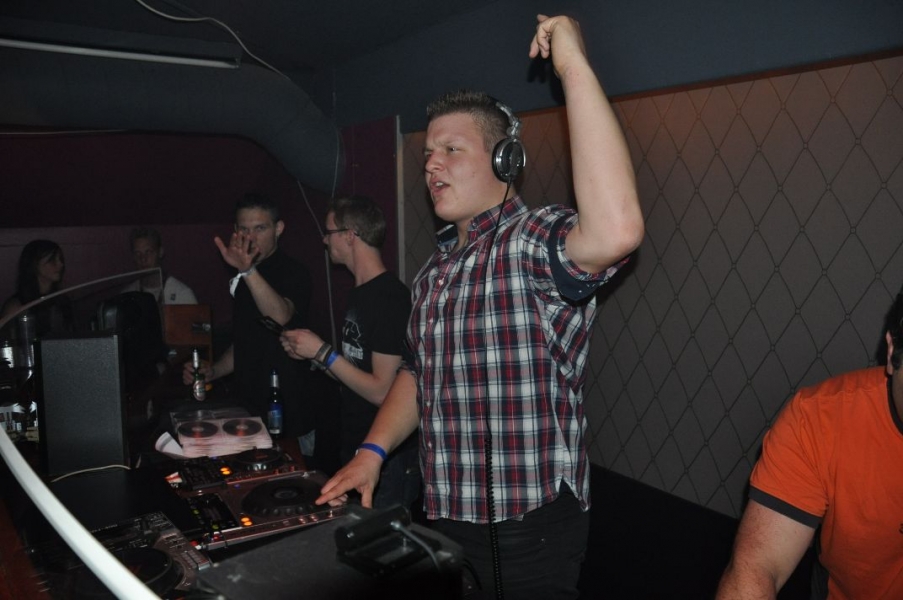 Vollbild 10 Jahre TECHNO4EVER