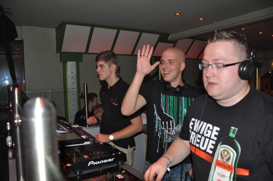 Vollbild 10 Jahre TECHNO4EVER