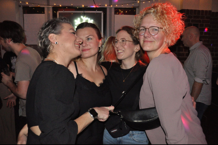 Vollbild Ü30 Party Bremerhaven - X-Mas Special