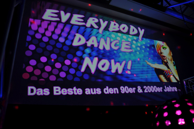 Everybody Dance Now! Die 90er & 2000er Party
