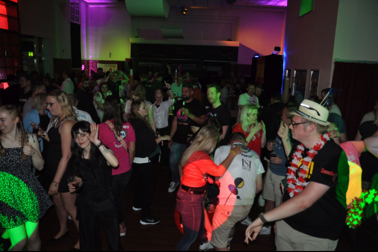 Vollbild Die große Mallorca Party