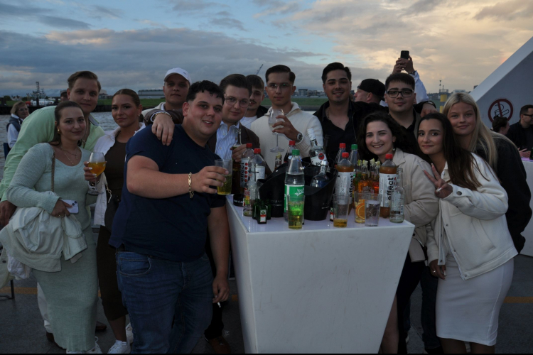 20 Jahre Schiffsparty - House