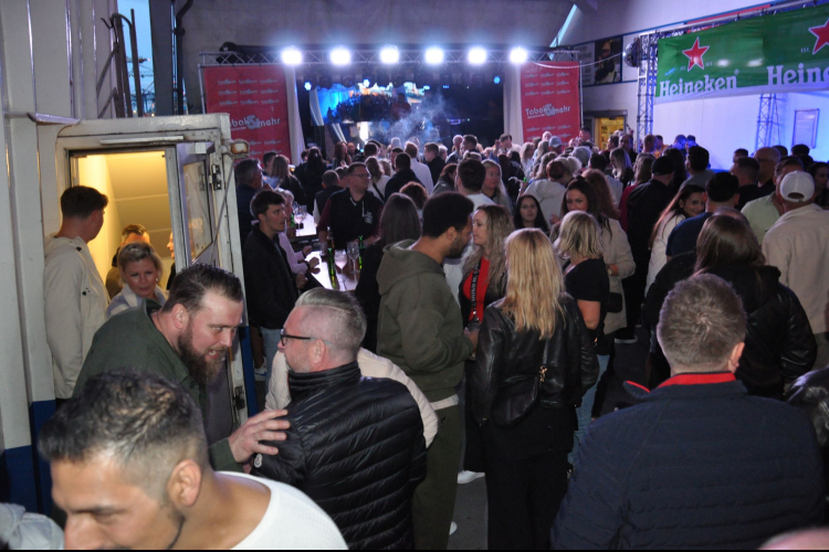 20 Jahre Schiffsparty - House