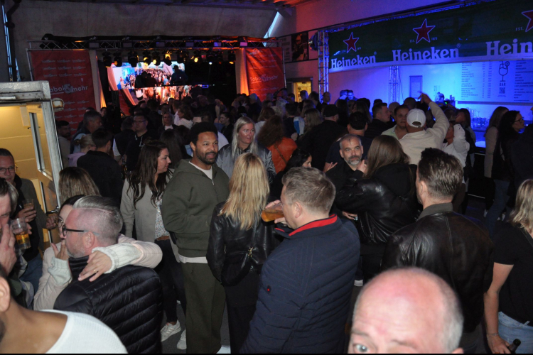 20 Jahre Schiffsparty - House