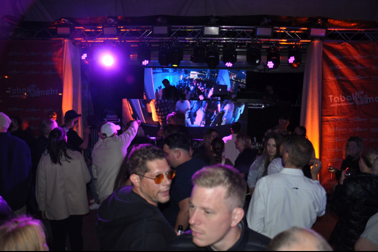 20 Jahre Schiffsparty - House