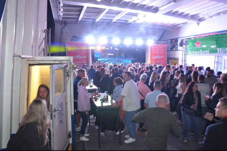 20 Jahre Schiffsparty - House