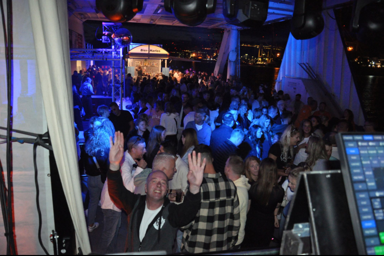 20 Jahre Schiffsparty - House