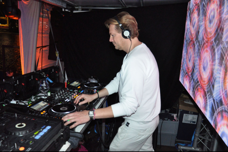 20 Jahre Schiffsparty - House