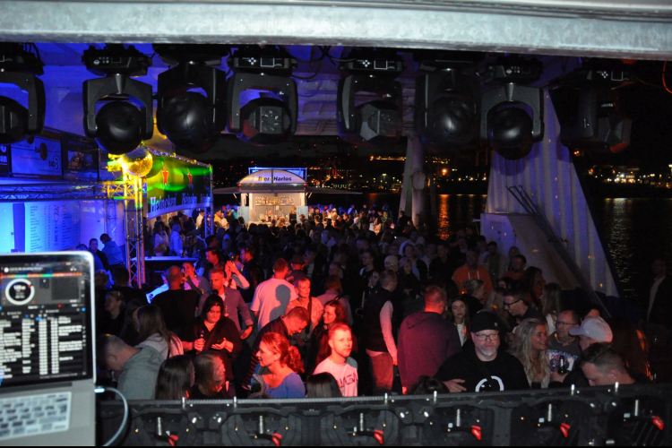 20 Jahre Schiffsparty - House