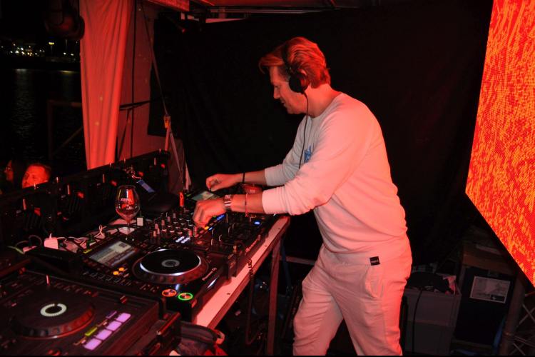 20 Jahre Schiffsparty - House