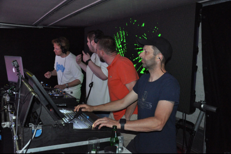 20 Jahre Schiffsparty - House