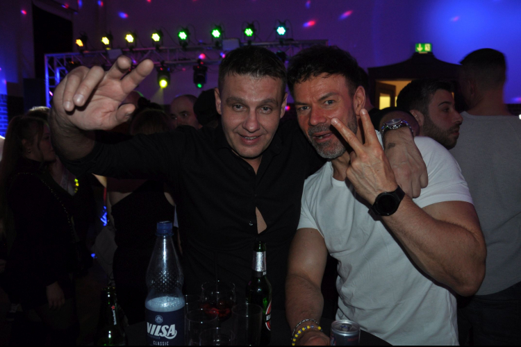 Vollbild Ü30 Party Bremerhaven (Ladys Night Special)