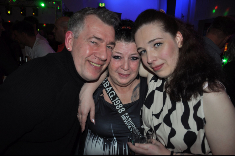 Vollbild Ü30 Party Bremerhaven (Ladys Night Special)