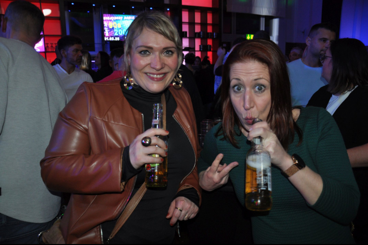 Vollbild Ü30 Party Bremerhaven (Ladys Night Special)