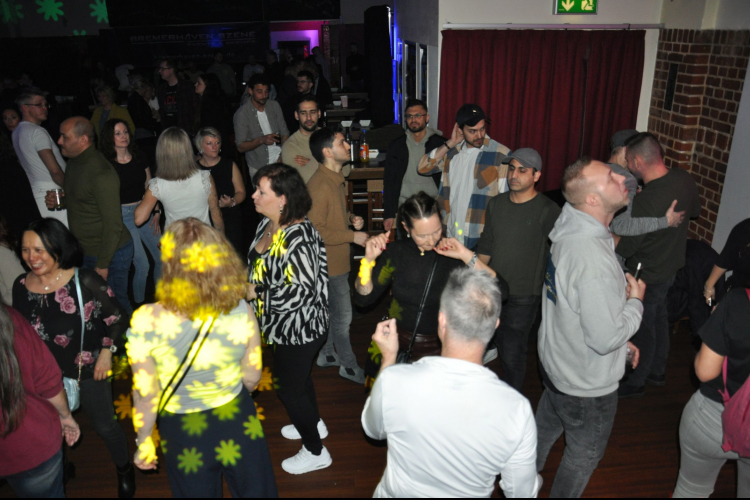 Vollbild Club Night