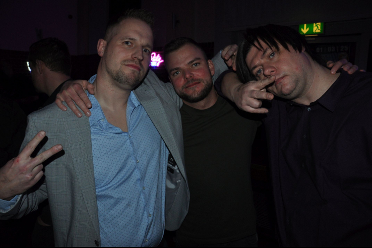 Vollbild Club Night