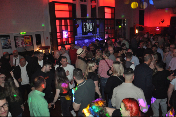 Vollbild Single Party – Die Nacht der Singles