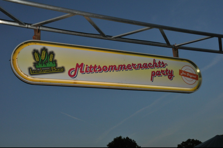 Vollbild Mittsommernachtsparty