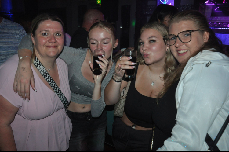 Vollbild Summer Party – Die letzte Veranstaltung vor der Sommerpause