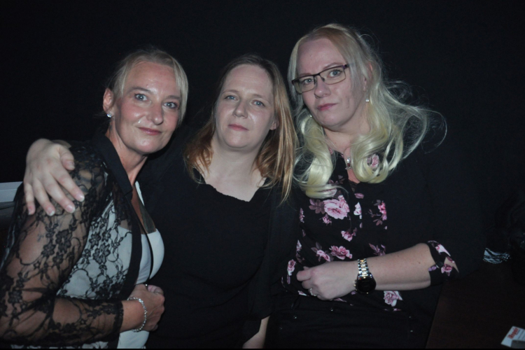 Vollbild 2000er Party