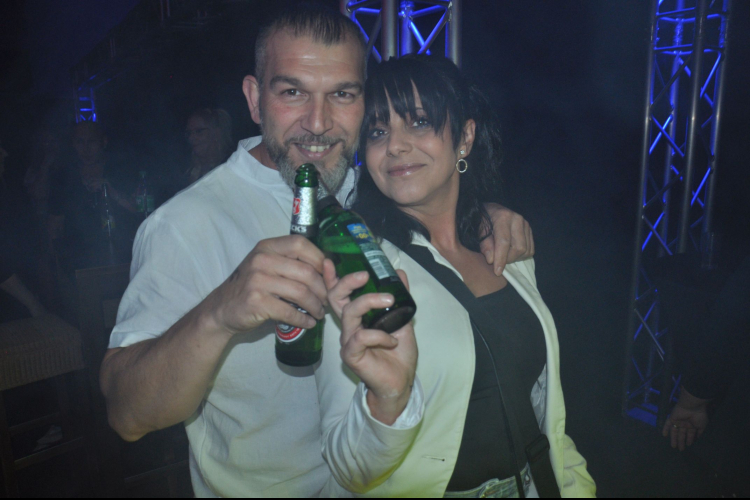 Vollbild 2000er Party