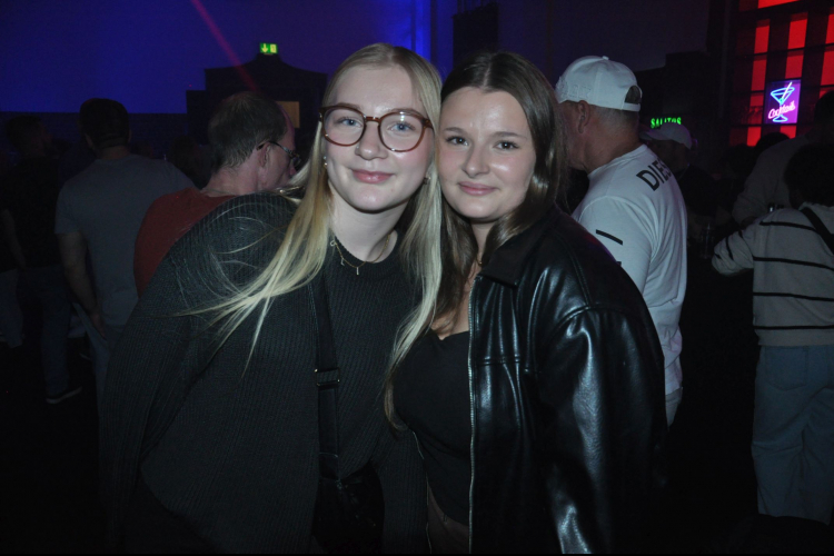 Vollbild 2000er Party