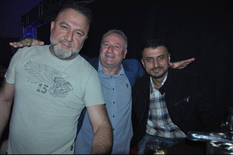 Vollbild 2000er Party
