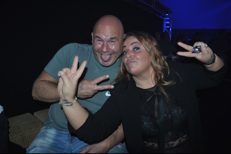 Vollbild 2000er Party