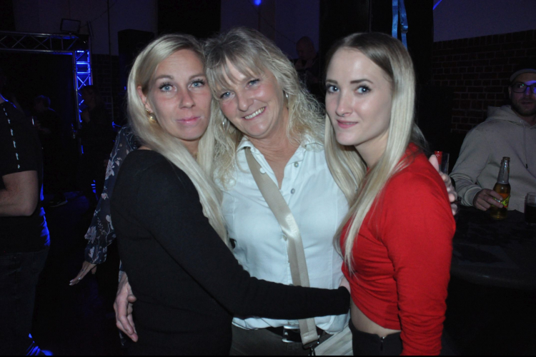 Vollbild Everybody Dance Now – Best of 90s, 2000s & 2010s