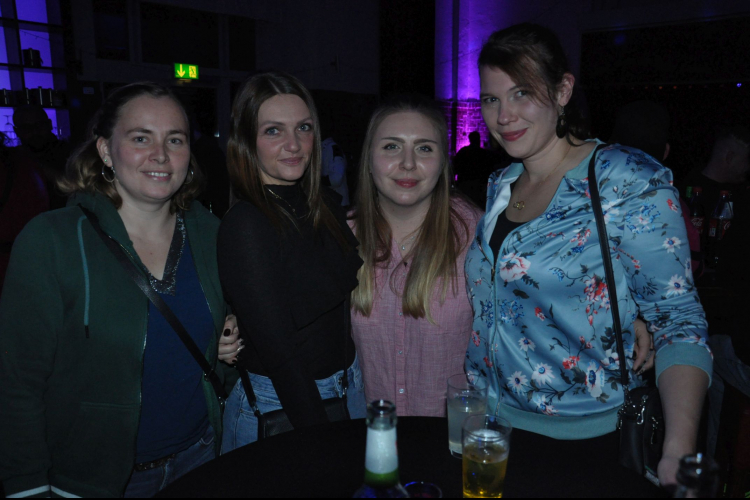 Vollbild Everybody Dance Now – Best of 90s, 2000s & 2010s